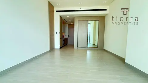 High-Floor Studio | Balcony | City & Desert Views