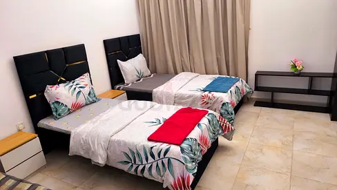 Executive Bed Space for Ladies Opposite to Mirdif City Center (Just 1-minute walk to Bus Stop)