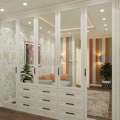 Customized wardrobe