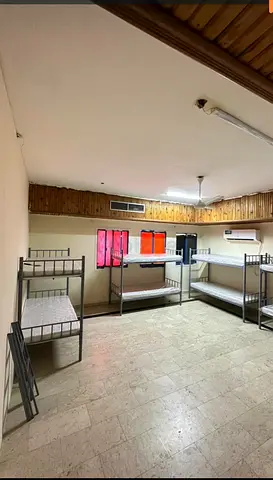 Bedspace available for men near airport terminal 1 and 3...garhoud area... 700aed