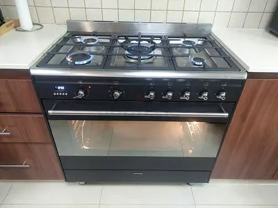 Italy Smeg Top 5 Burner Gas Down Oven Electric Cooker Range Size 90cm