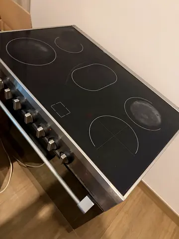 Bompani electric cooker