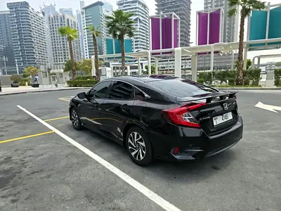 Honda Civic DX 2017 GCC Specs - Well Maintained