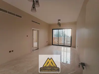 فرصة مميزة للسكن في منطقة كورنيش عجمان، شقة غرفة وصالة في موقع حيوي ومميز، تقع في ثاني صف من الكورنيش