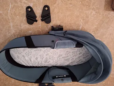 Yoyo Portable Baby Bassinet / Carrycot with Adaptors- Green