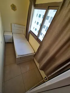 CLEAN FLAT for 1 person only