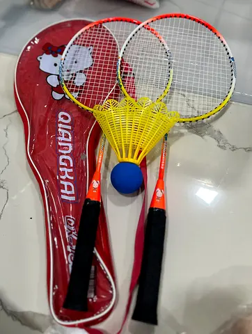 Set of 2 Kids Badminton Rackets with Shuttlecock and Carry Case BrandNew