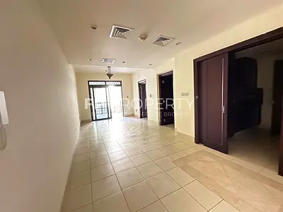 Luxurious 1 Br Apartment | Low Floor