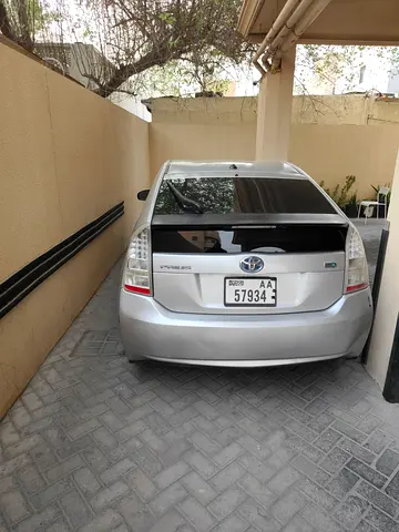 2010 Toyota PRIUS 照片 1
