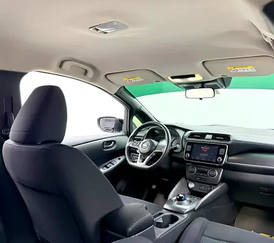 2019 Nissan LEAF 照片 12