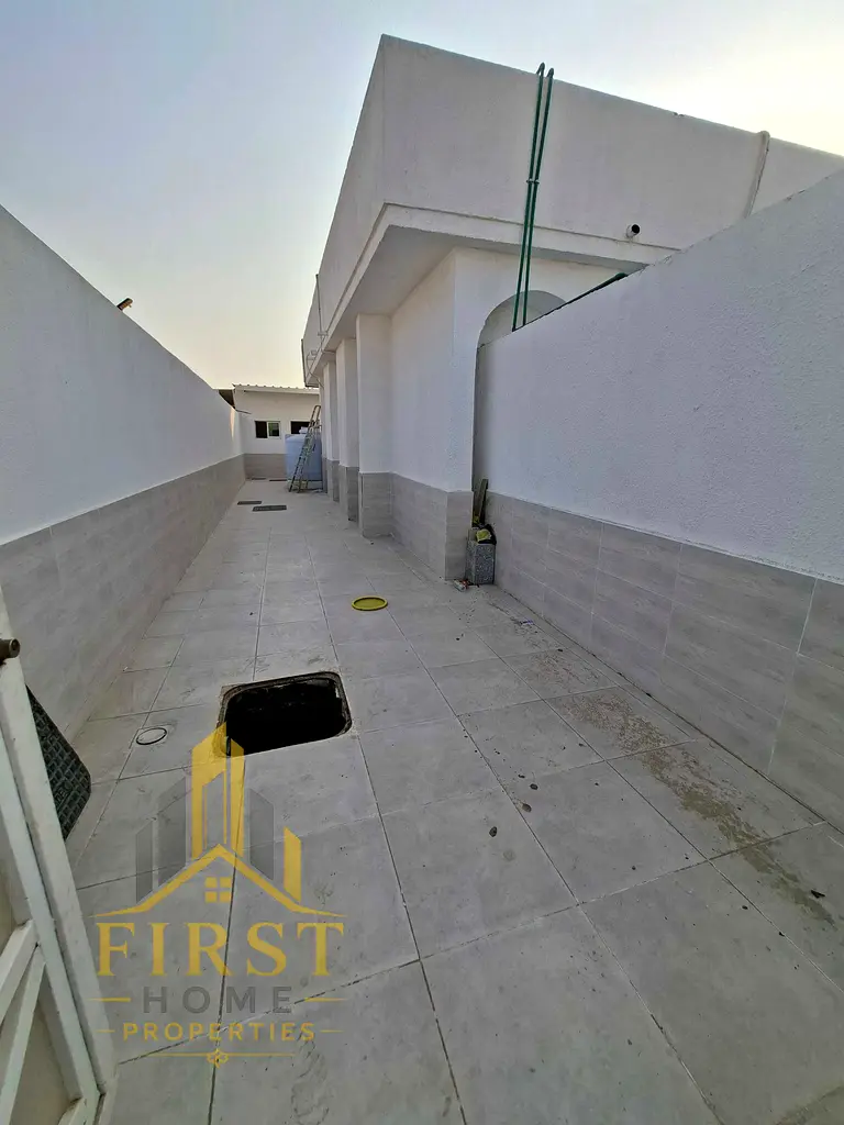 BRAND NEW 4 BHK JUST 65K NEW AC INSIDE READY TO MOVE AND CEILLING FANS