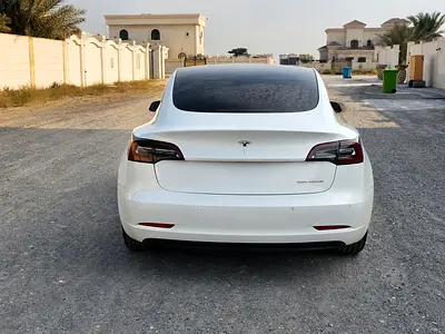 صورة 5 لـ 2021 Tesla MODEL 3