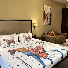 Luxe fully furnished / Vacant / Ready for short term rental / high ROI
