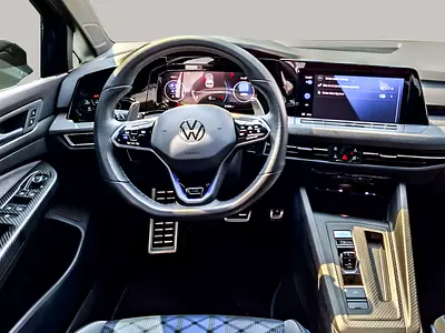 صورة 10 لـ 2024 Volkswagen GOLF R