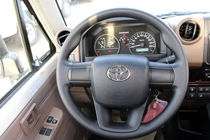 صورة 15 لـ 2026 Toyota LAND CRUISER 70 SERIES