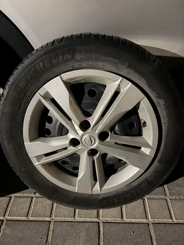 4x Nissan Original Wheels + Michelin Primacy 4 Tyres – 205/60 R16