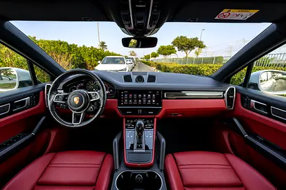 صورة 8 لـ 2023 Porsche CAYENNE