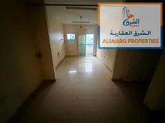 Un appartement de deux chambres avec une grande superficie et une excellente disposition, situé en