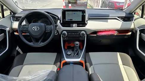 صورة 10 لـ 2025 Toyota RAV 4