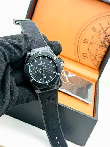 Hublot mens quartz watch