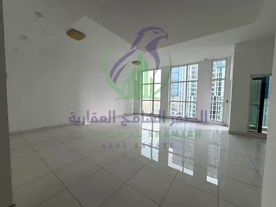 ثلاث غرف وصالة في النهدة بإطلالة بانورامية وصالة واسعة وبلكونة كبيرة ومطبخ أمريكي وغرفة خادمة ماستر ودريسينج و2 باركينج وقريب من دبي