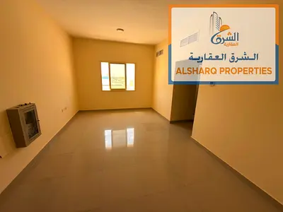 غرفة وصالة للإيجار السنوي في الجرف 2 بعجمان على الطريق الرئيسي مقابل جسر الروضة وبجوار نستو