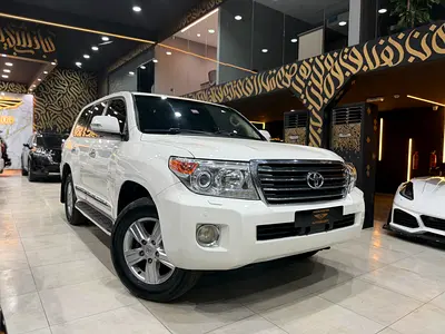 Toyota Land Cruiser 2015 GXR | GCC Specs | V8
