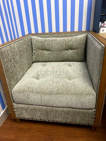 Single-seater Fabric Armchair with Wooden Frame - Light Grey