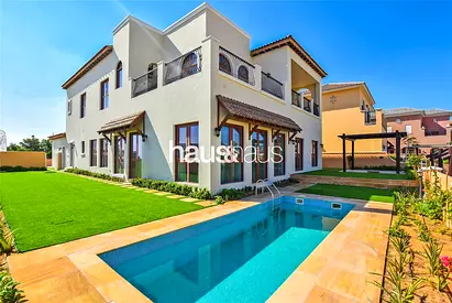 Vacant Now | Large BUA | Corner Plot | Lift