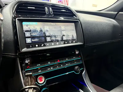 2017 Jaguar XE 缩略图 8