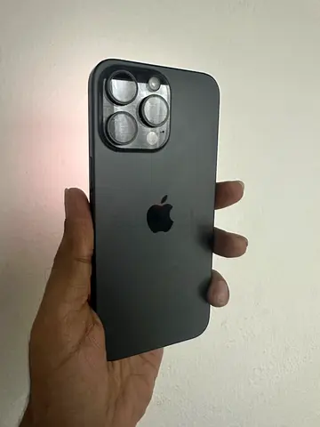 iPhone 15 Pro Max 512gb esim Full Original Waterpack (Minor Green line in LcD)
