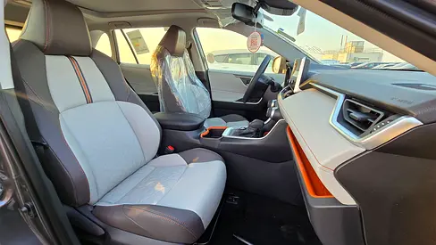 صورة 9 لـ 2025 Toyota RAV 4