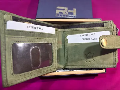 Men’s genuine leathers wallet brand new with box