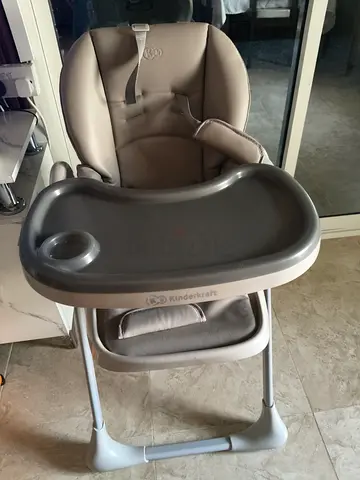 Baby chair. Kinercraft high chair with removable tray for sale. Excellent condition. Used onlytwice.