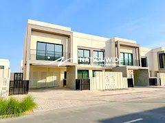Charming 3Br Villa | Community View | Ideal Area
