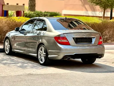 صورة مصغرة 2 لـ 2012 Mercedes-BENZ C-CLASS