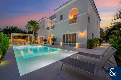 Prime Location | Lake & Park View | Exclusive