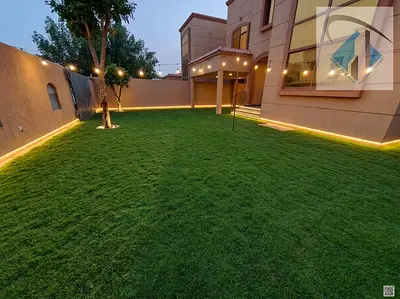 Villa for rent in a prime location, directly behind the shops.