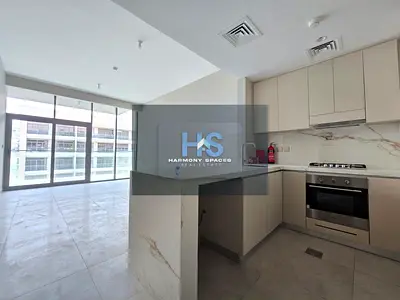 SPACIOUS -BRND NEW-LARGE BALCONY