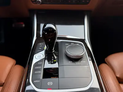 BMW 3 Series 330i, миниатюра 10