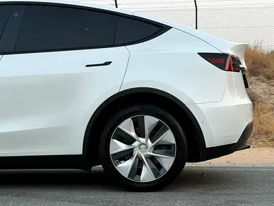 2022 Tesla MODEL Y — миниатюра 12