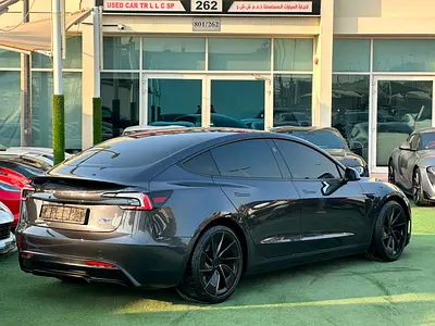 صورة 10 لـ 2025 Tesla MODEL 3