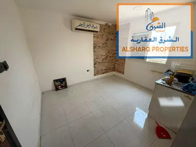 استديو _ ثاني صف كورنيش عجمان _ تكييف مركزي _ موقع مميز _ النخيل _ 15 ألف