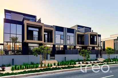 Stunning Townhouse | Single Row | Motivated Seller
