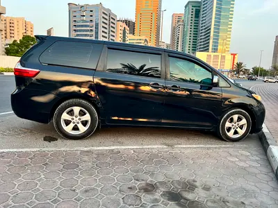 صورة 6 لـ 2017 Toyota SIENNA