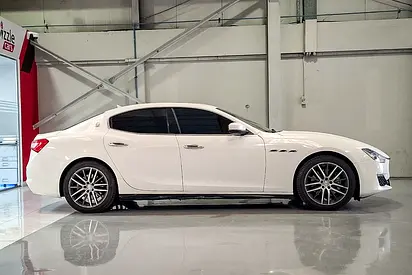 2020 Maserati GHIBLI thumbnail 4