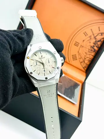 Hublot mens quartz watch