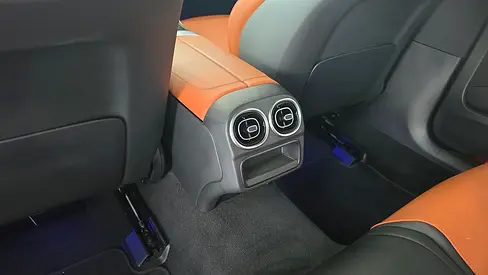 2026 Mercedes-BENZ C-CLASS 缩略图 13