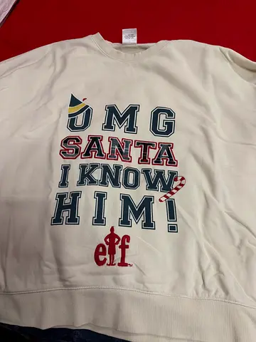 White holiday sweatshirt with 'OMG SANTA I KNOW HIM!' print - Unisex