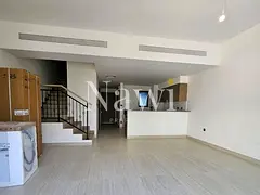 Single Row | Vacant 6 Bedroom | Ready Move-in